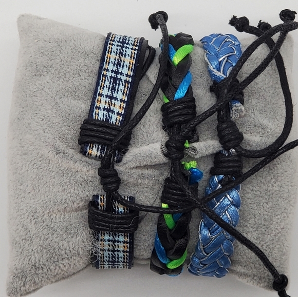 💙Unisex Trio of Leather Bracelets - Picture 4 of 4